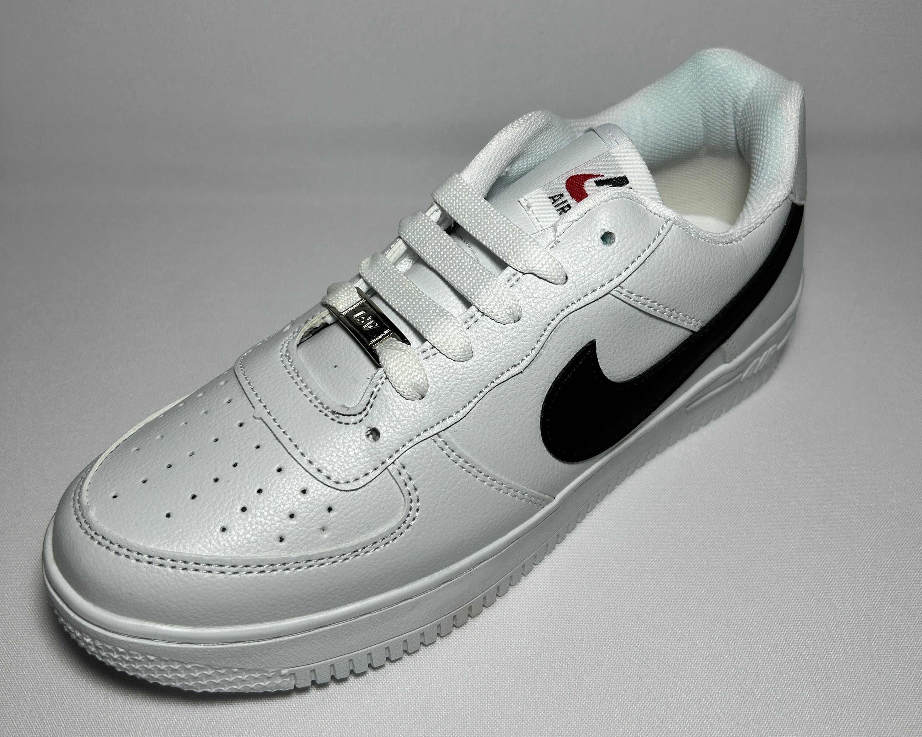 TENIS 270