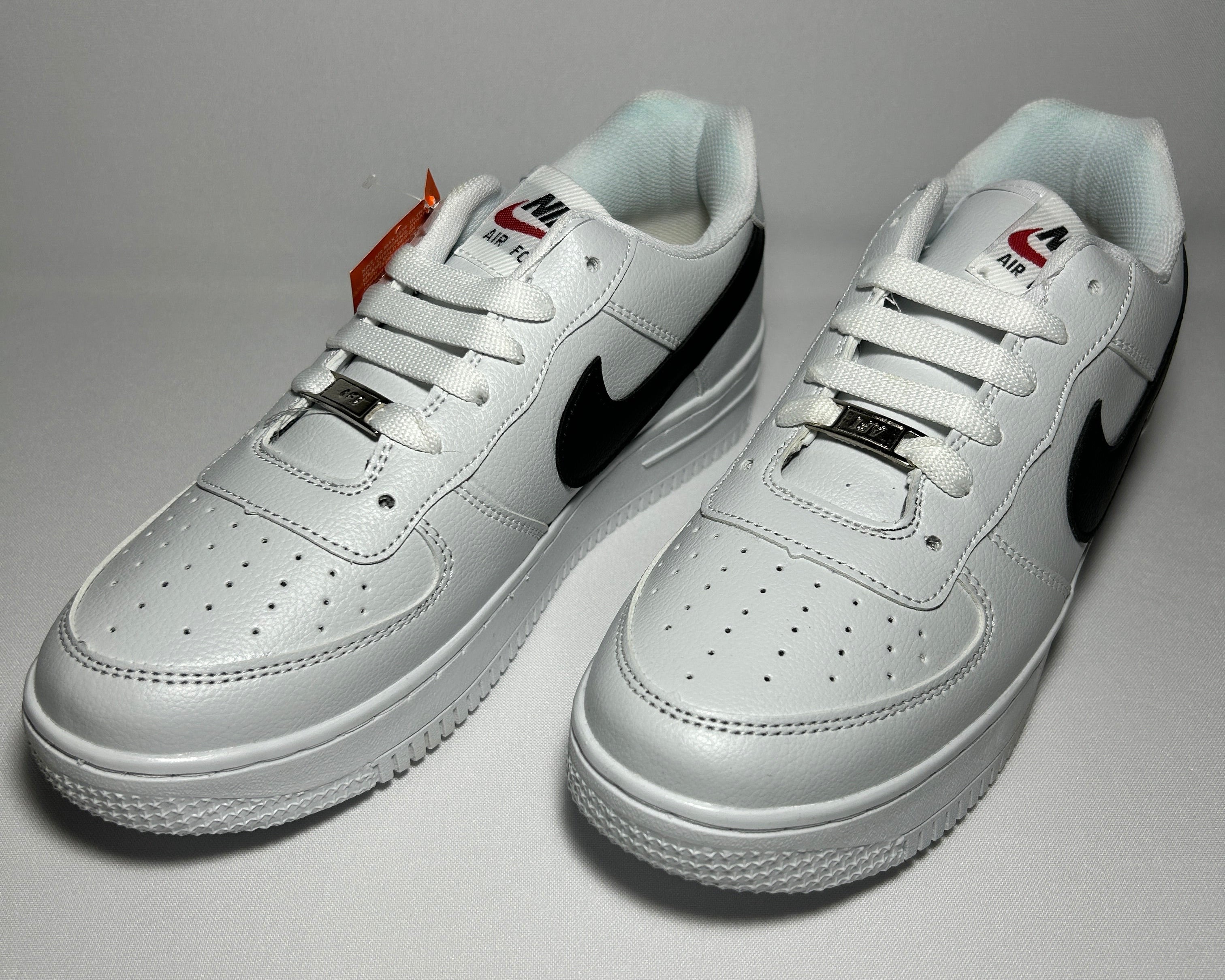 TENIS 270