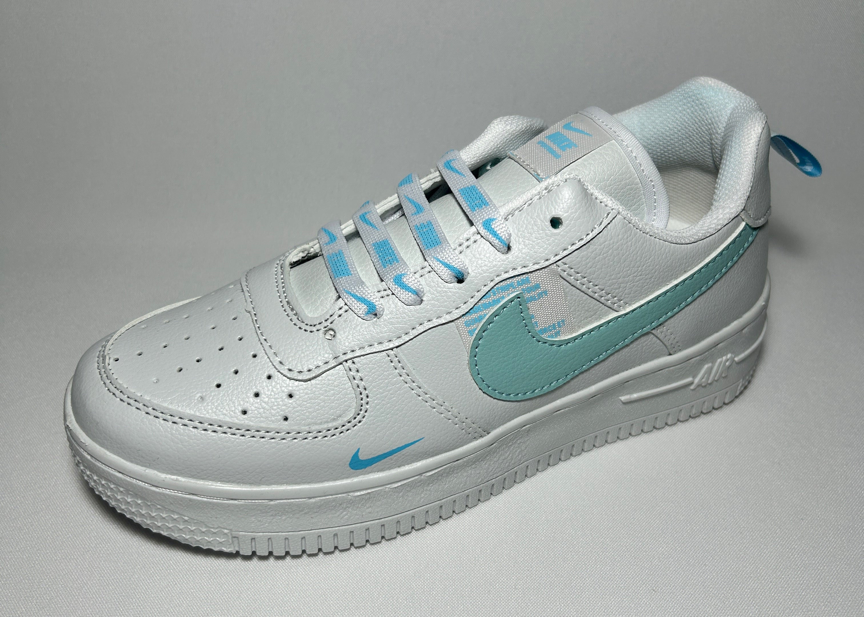 TENIS 275